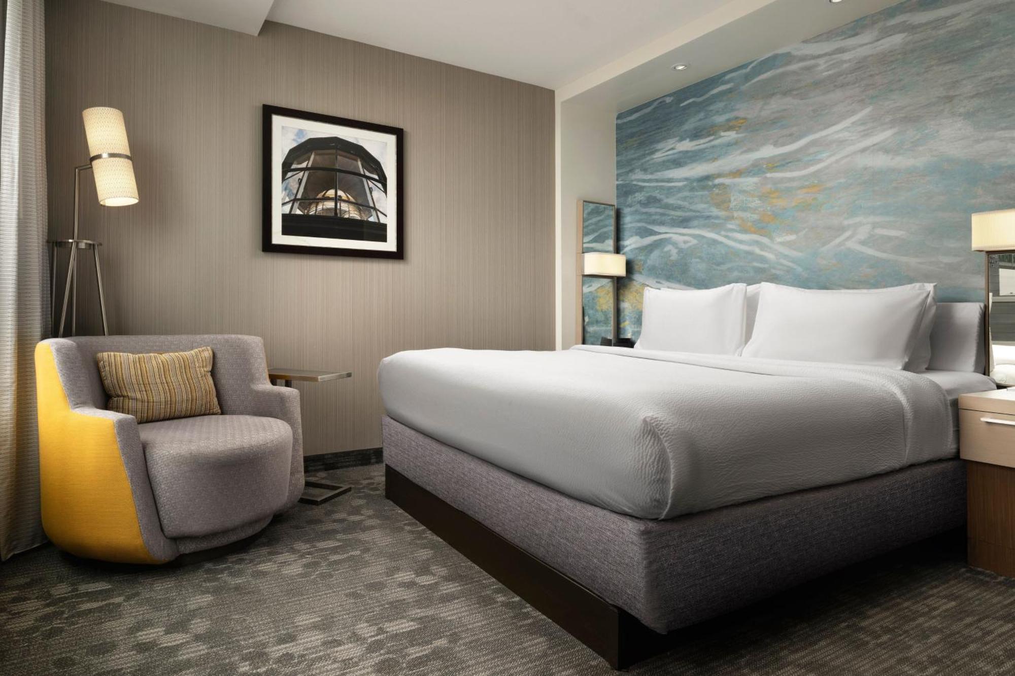 Отель Courtyard By Marriott Erie Bayfront Экстерьер фото