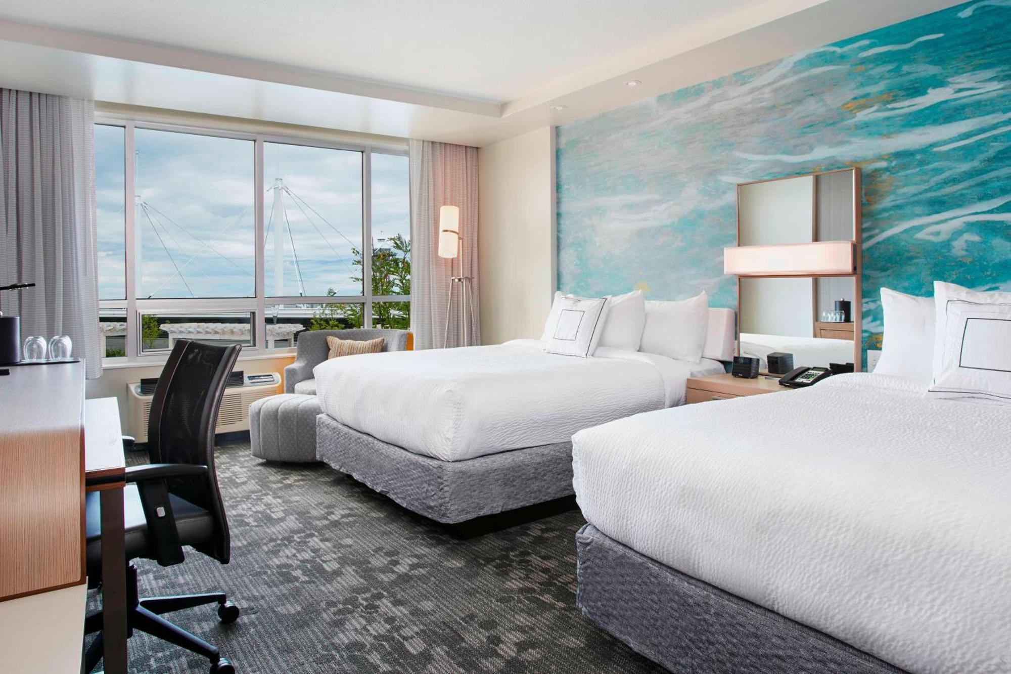 Отель Courtyard By Marriott Erie Bayfront Экстерьер фото